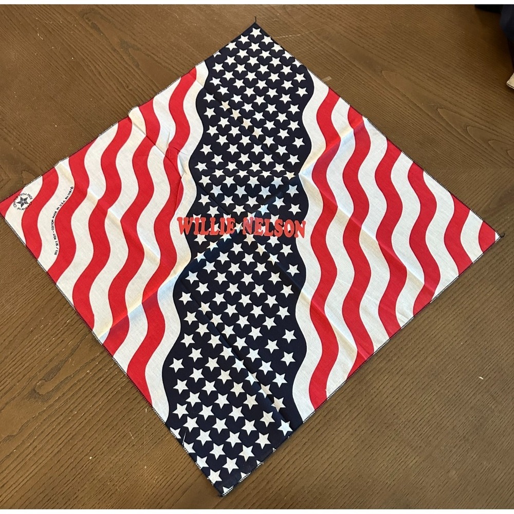 Vintage‎ Willie Nelson Stars & Stripes 21'' Bandana Country Music Memorabilia